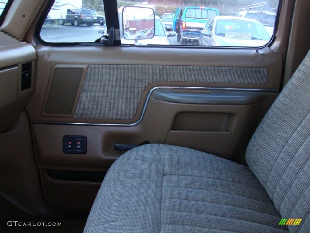1988 Ford F250 XLT Lariat Regular Cab Chestnut Door Panel Photo #75266426