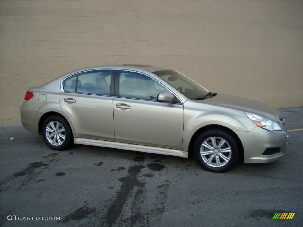 2010 Legacy 2.5i Premium Sedan - Harvest Gold Metallic / Warm Ivory photo #10