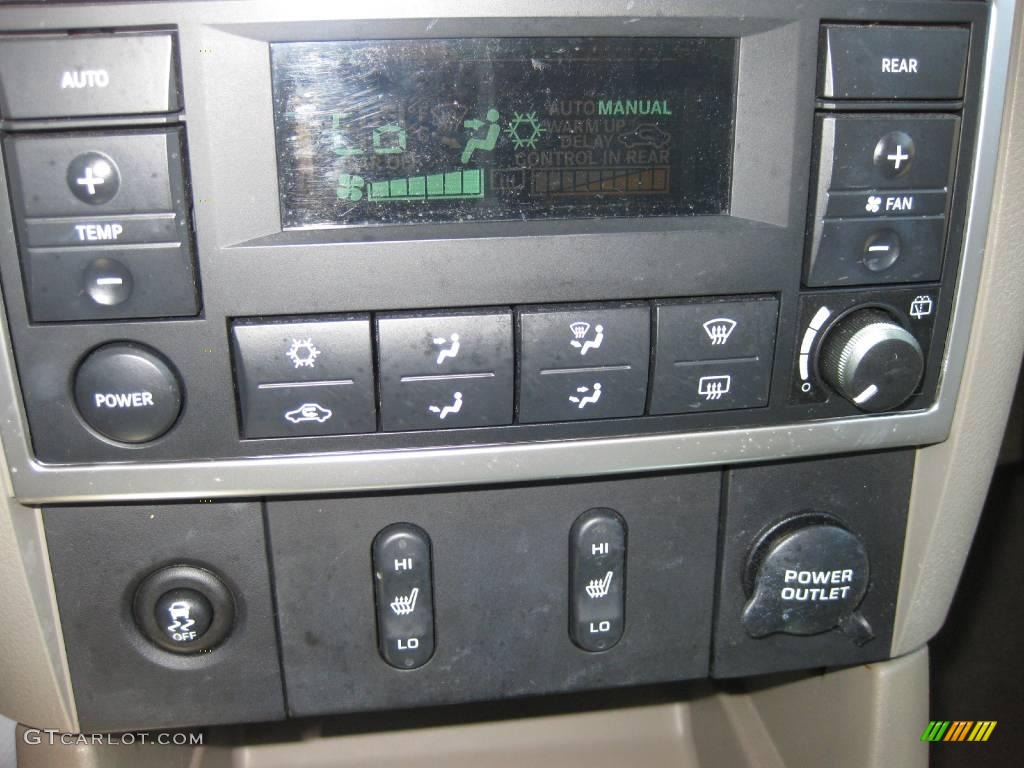 2005 Durango Limited - Flame Red / Khaki photo #19