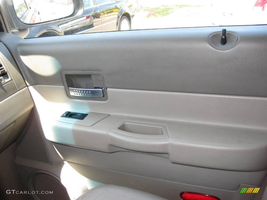 2005 Durango Limited - Flame Red / Khaki photo #20