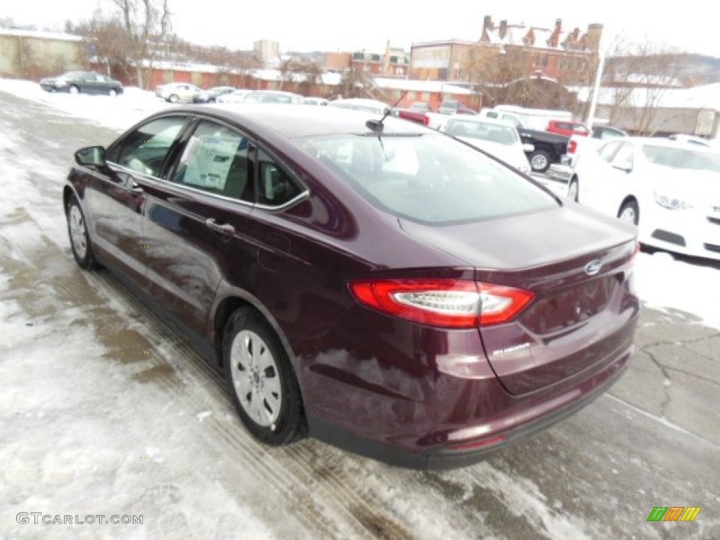 2013 Fusion S - Bordeaux Reserve Red Metallic / Earth Gray photo #6