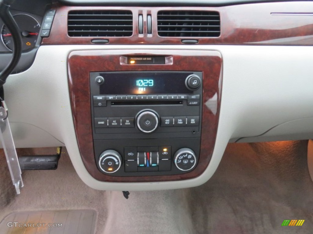 2008 Chevrolet Impala LT Controls Photo #75269602