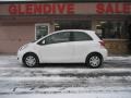 2009 Polar White Toyota Yaris 3 Door Liftback  photo #2