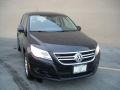Deep Black Metallic - Tiguan S 4Motion Photo No. 3