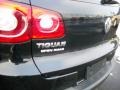 Deep Black Metallic - Tiguan S 4Motion Photo No. 20