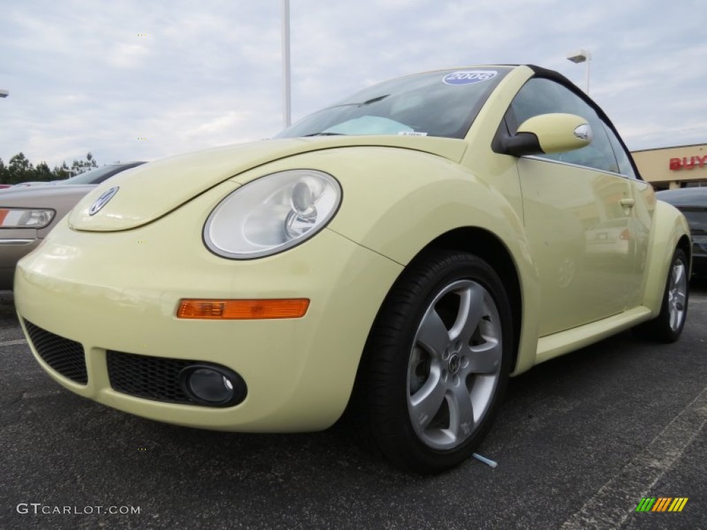 2006 New Beetle 2.5 Convertible - Mellow Yellow / Black photo #1