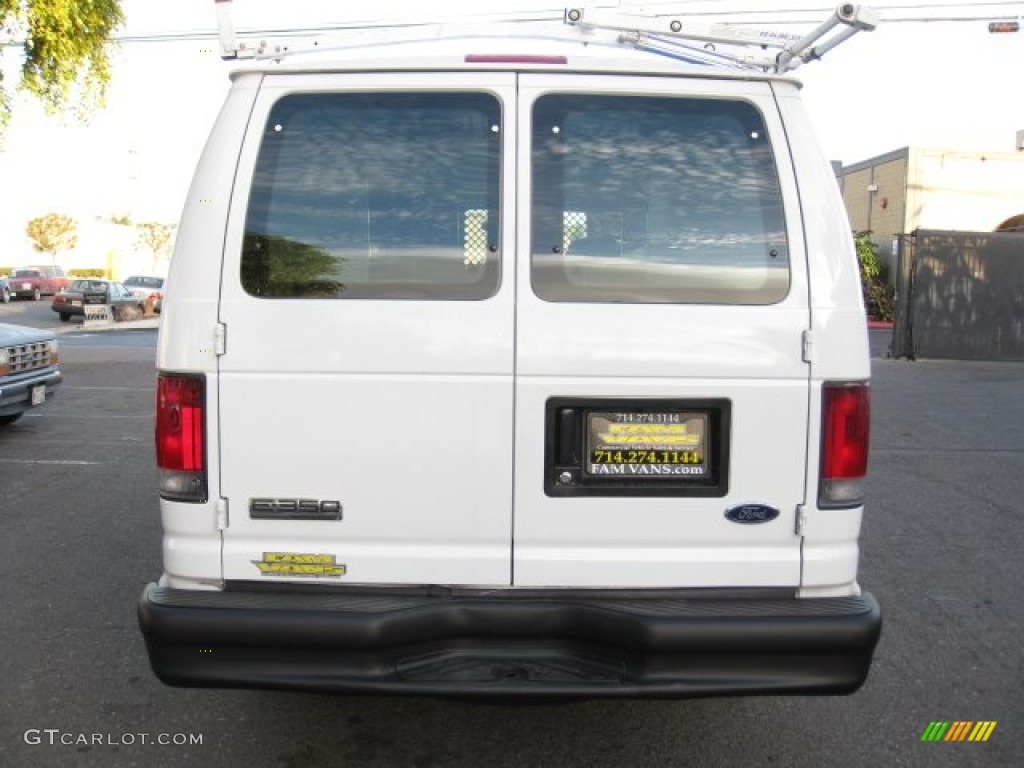 2007 E Series Van E350 Super Duty Commercial Utility - Oxford White / Medium Flint Grey photo #5
