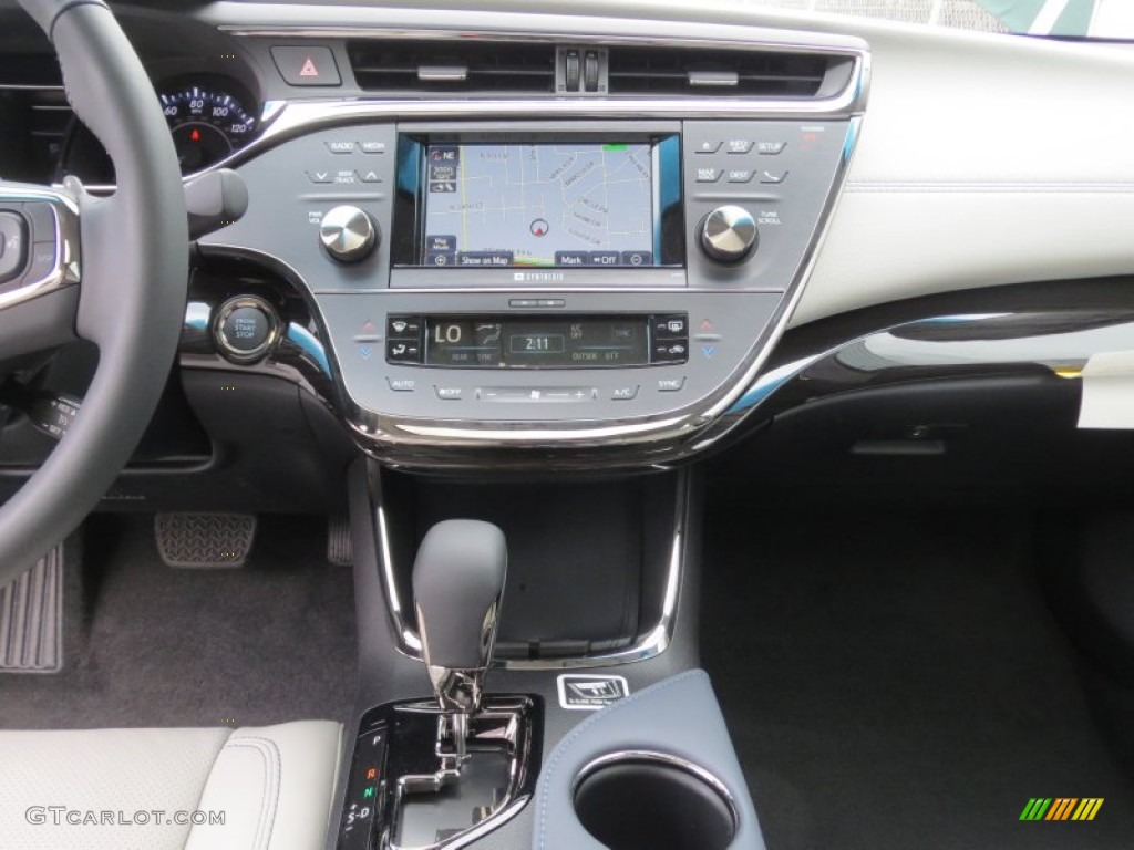2013 Toyota Avalon Limited Controls Photo #75275343