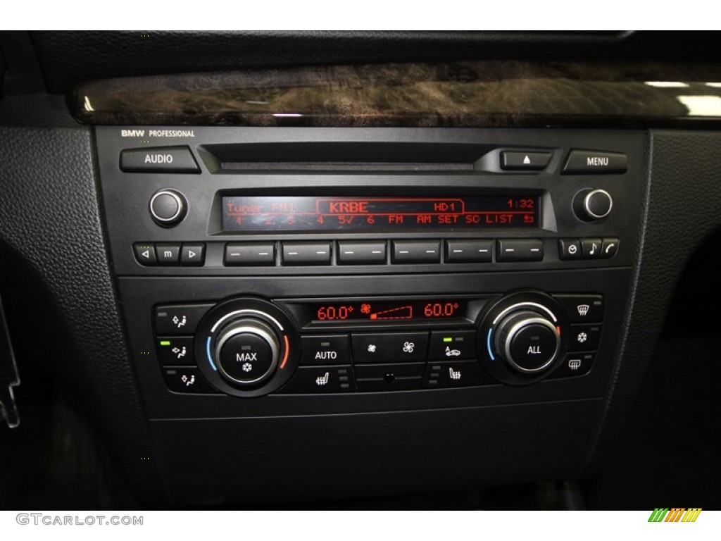 2011 BMW 1 Series 135i Coupe Controls Photo #75277357