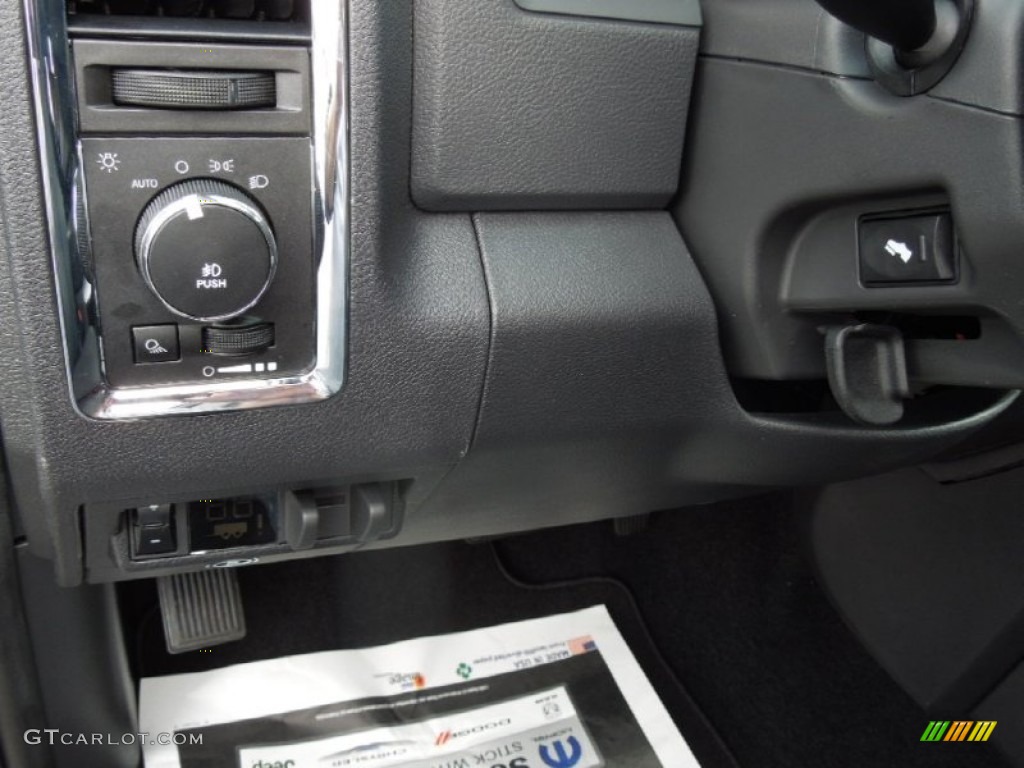 2012 Ram 3500 HD Laramie Crew Cab 4x4 Dually - True Blue Pearl / Dark Slate photo #15