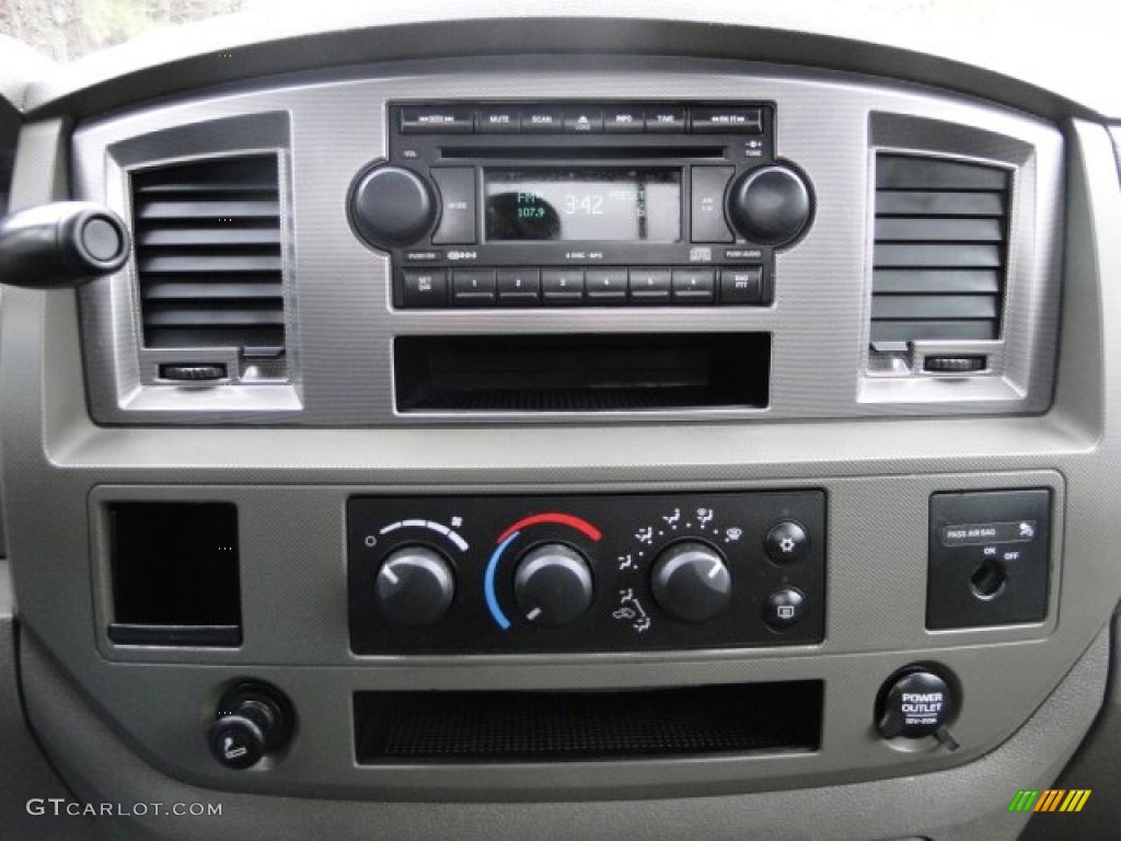 2006 Dodge Ram 1500 Sport Regular Cab Controls Photo #75282729