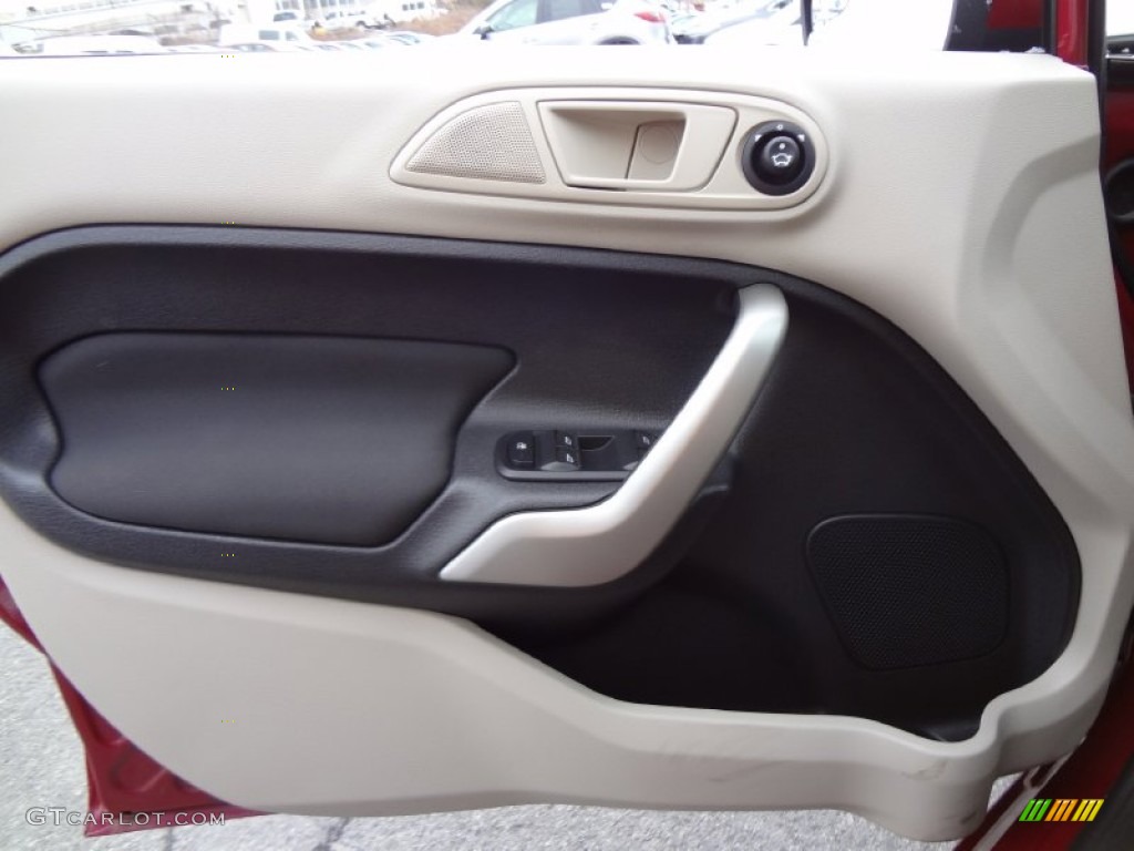 2011 Ford Fiesta SE Hatchback Light Stone/Charcoal Black Cloth Door Panel Photo #75284334