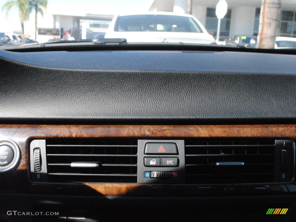 2010 3 Series 328i Sedan - Jet Black / Black photo #22