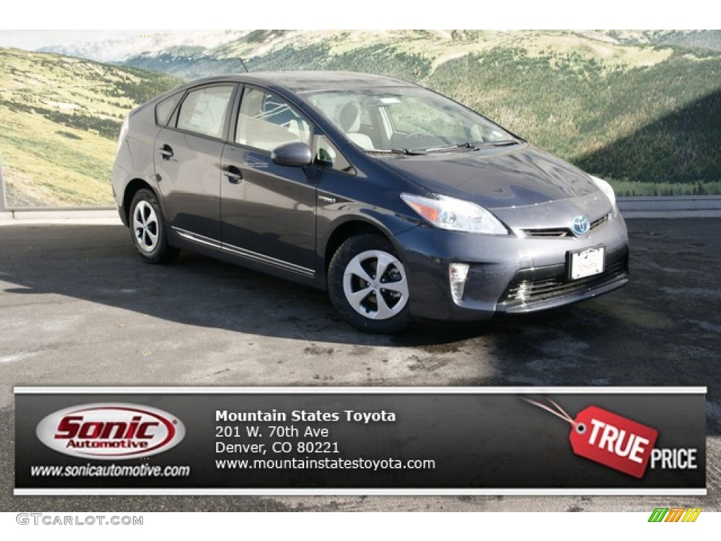 2013 Prius Three Hybrid - Winter Gray Metallic / Misty Gray photo #1