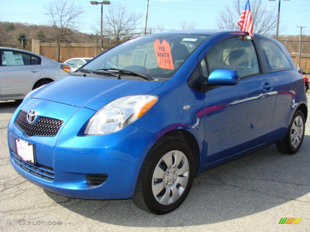 2007 Yaris 3 Door Liftback - Blazing Blue Metallic / Dark Charcoal photo #1