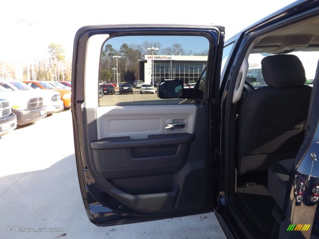 2012 Ram 3500 HD SLT Crew Cab 4x4 - True Blue Pearl / Dark Slate/Medium Graystone photo #17