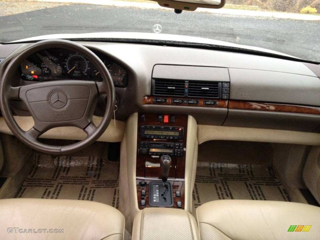 1996 Mercedes-Benz S 320 Short Wheelbase Sedan Parchment Dashboard Photo #75293159