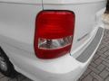 2003 Clear White Kia Sedona LX  photo #8