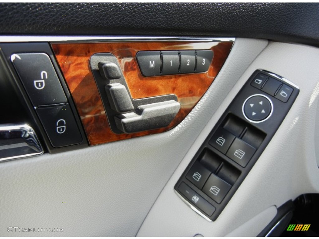2009 Mercedes-Benz C 350 Sport Controls Photo #75295375