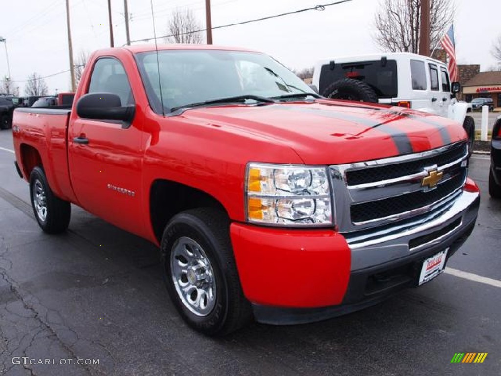 2011 Silverado 1500 Regular Cab 4x4 - Victory Red / Dark Titanium photo #2