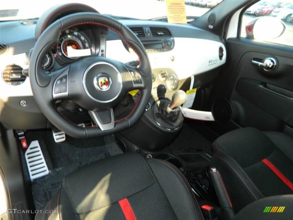 Abarth Nero/Nero (Black/Black) Interior 2013 Fiat 500 Abarth Photo #75300697