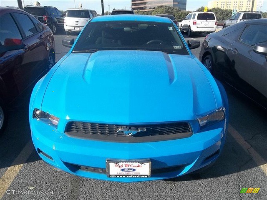 2010 Mustang V6 Coupe - Grabber Blue / Charcoal Black photo #6