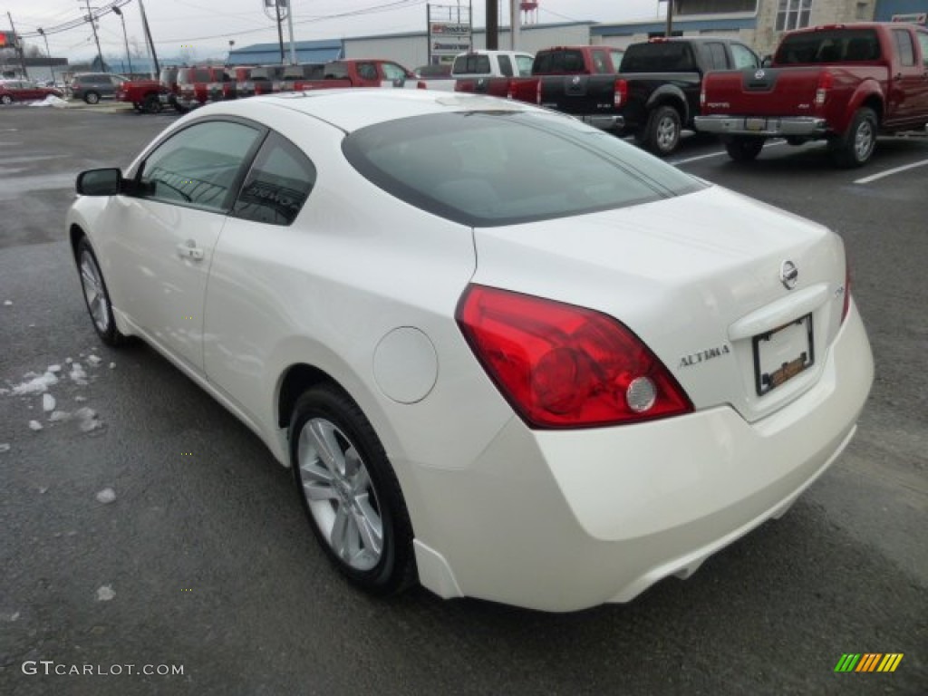 2010 Altima 2.5 S Coupe - Winter Frost White / Charcoal photo #9