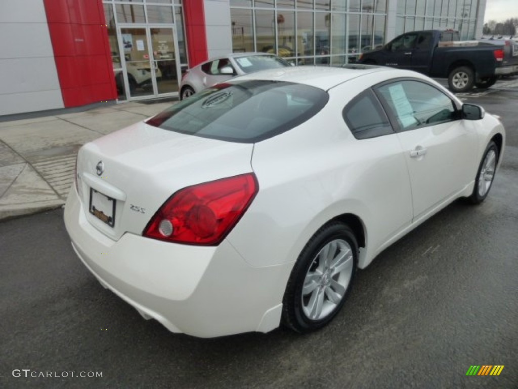 2010 Altima 2.5 S Coupe - Winter Frost White / Charcoal photo #11