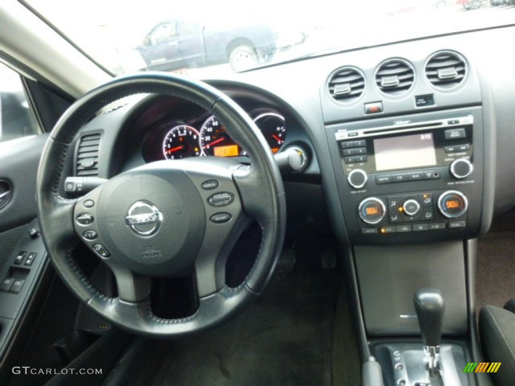 2010 Altima 2.5 S Coupe - Winter Frost White / Charcoal photo #14