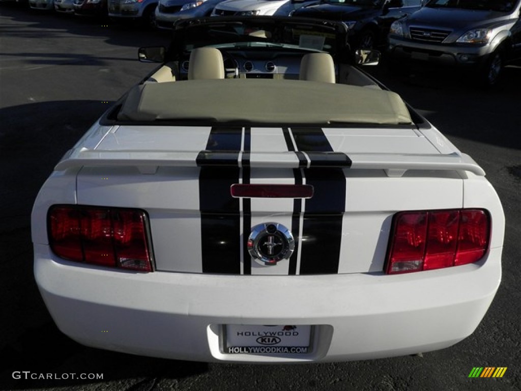 2006 Mustang V6 Premium Convertible - Performance White / Light Parchment photo #25