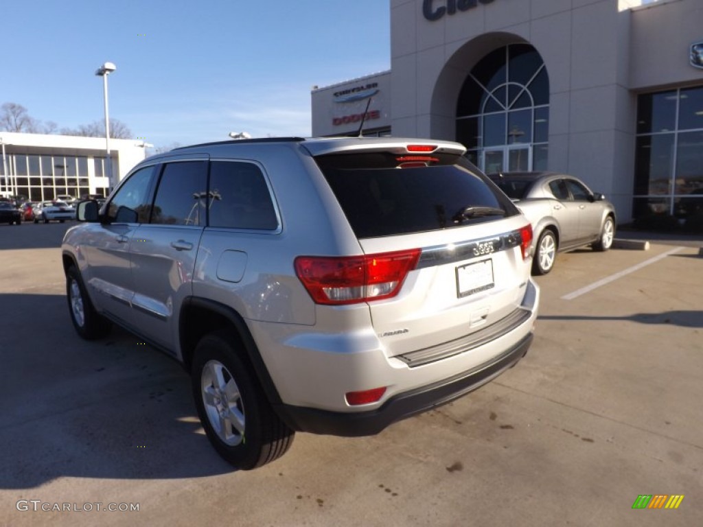 2013 Grand Cherokee Laredo - Bright Silver Metallic / Dark Graystone/Medium Graystone photo #3