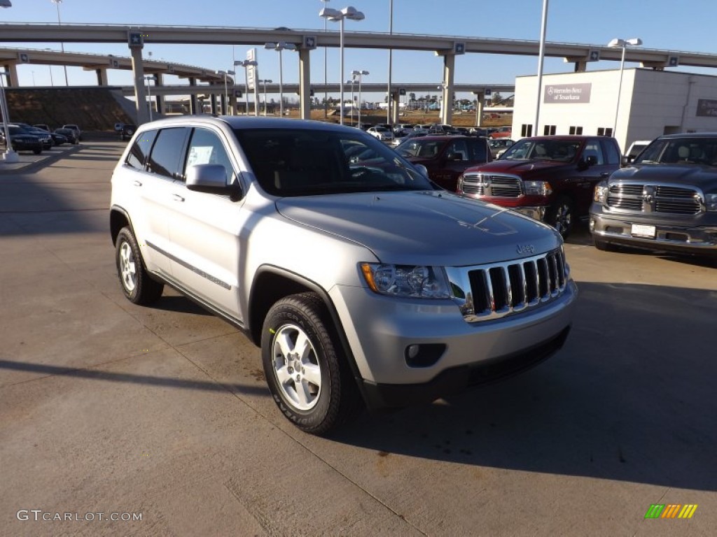 2013 Grand Cherokee Laredo - Bright Silver Metallic / Dark Graystone/Medium Graystone photo #7