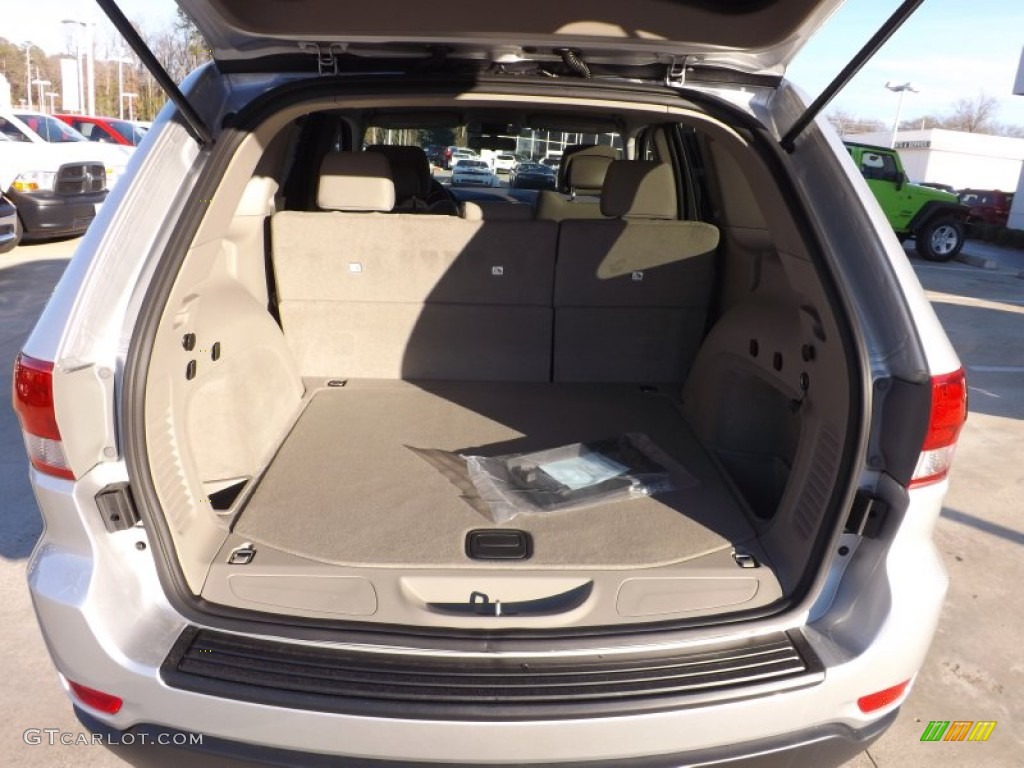 2013 Grand Cherokee Laredo - Bright Silver Metallic / Dark Graystone/Medium Graystone photo #17