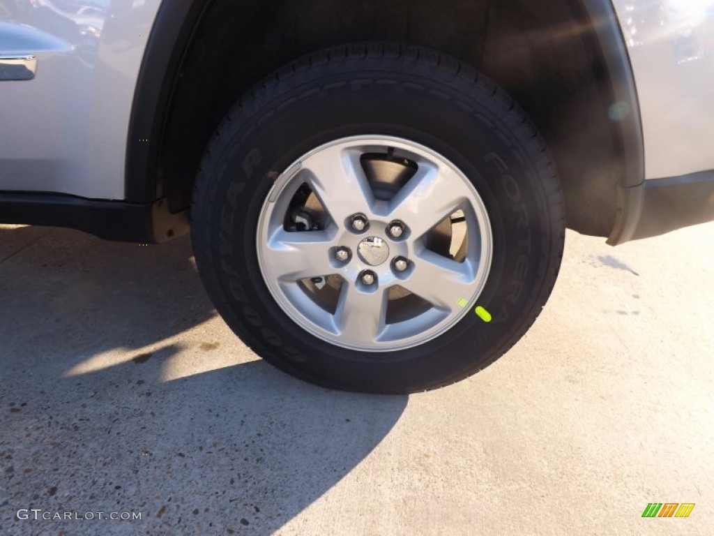 2013 Grand Cherokee Laredo - Bright Silver Metallic / Dark Graystone/Medium Graystone photo #18