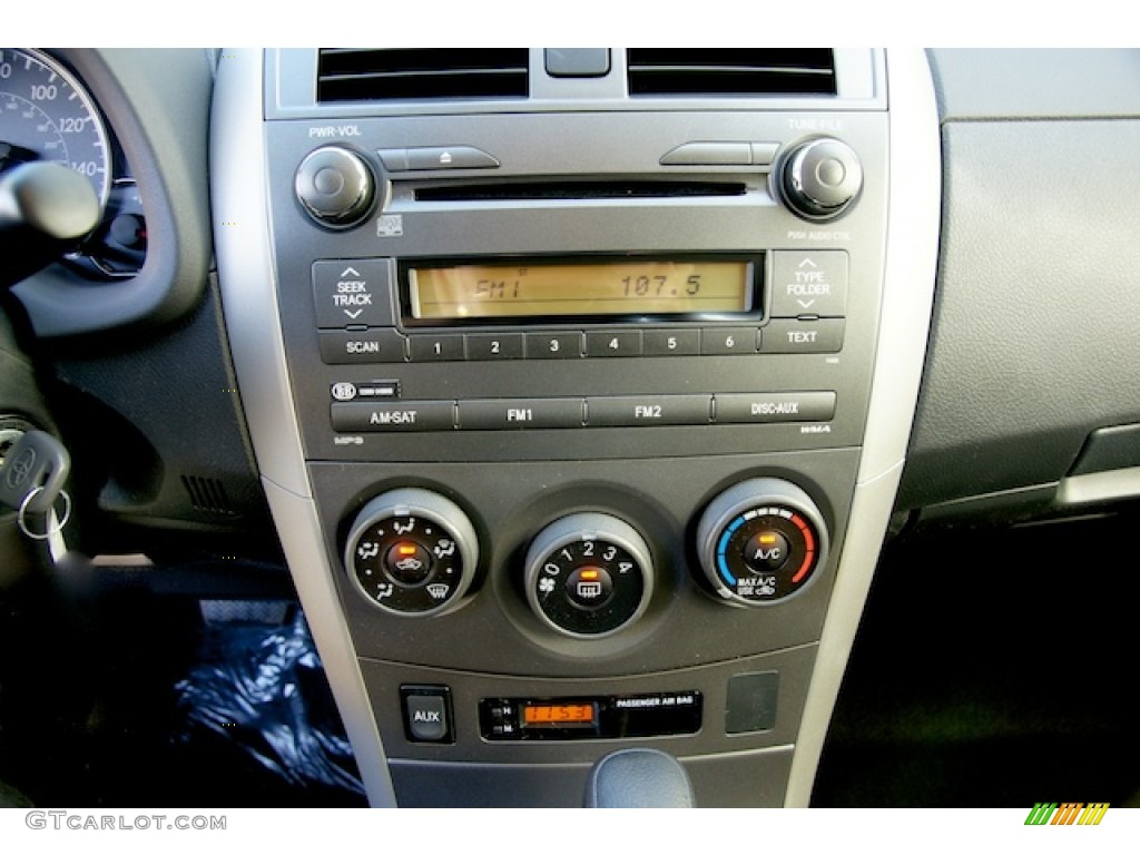 2010 Toyota Corolla S Controls Photo #75307003
