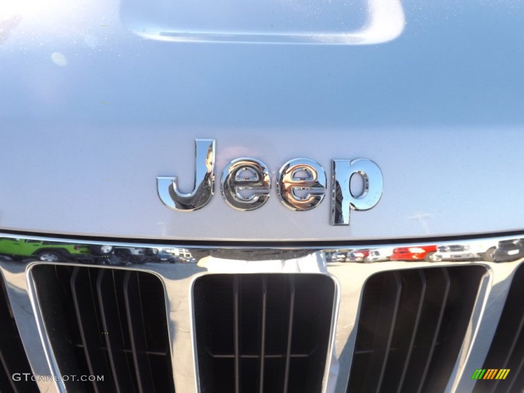2013 Grand Cherokee Laredo - Bright Silver Metallic / Dark Graystone/Medium Graystone photo #20