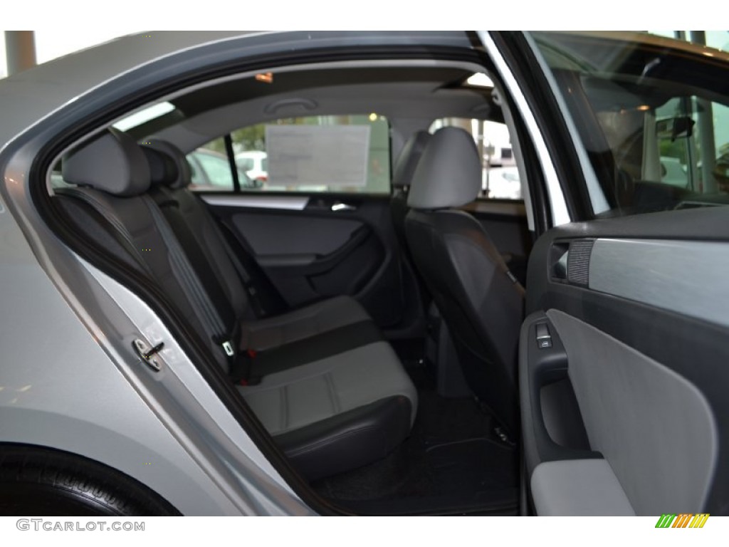 2013 Volkswagen Jetta Hybrid SEL Rear Seat Photo #75308112