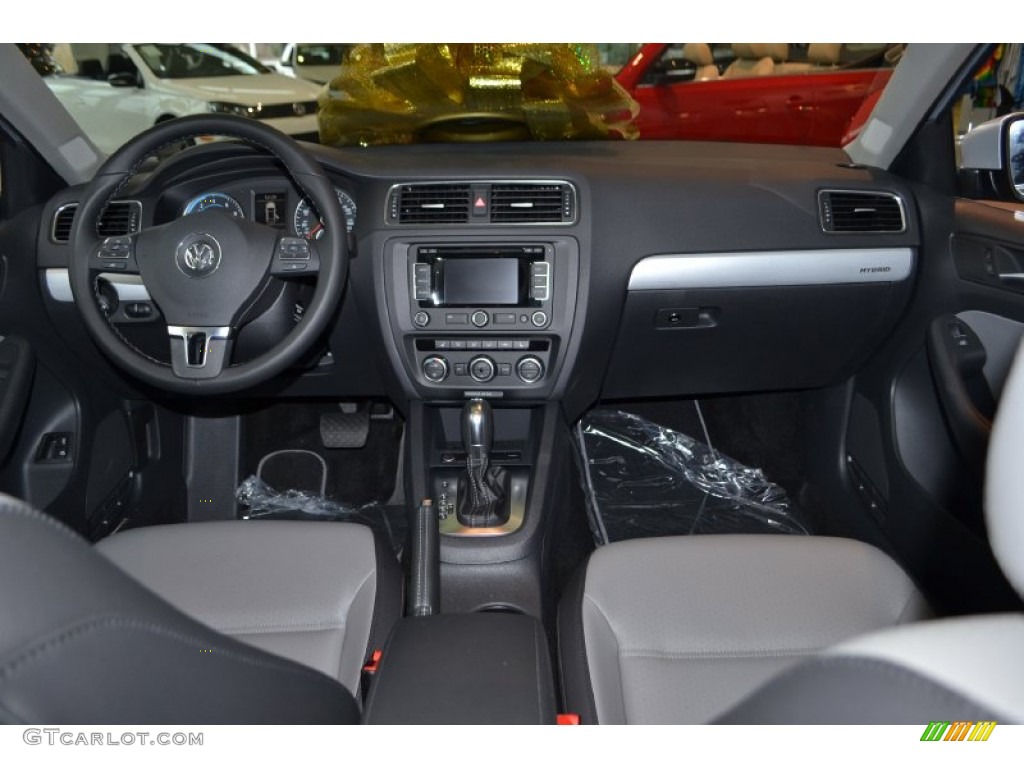2013 Volkswagen Jetta Hybrid SEL Titan Black Dashboard Photo #75308121