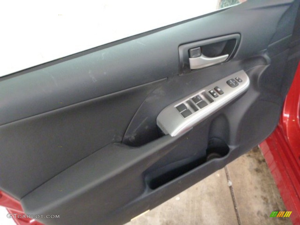 2013 Toyota Camry SE V6 Door Panel Photos