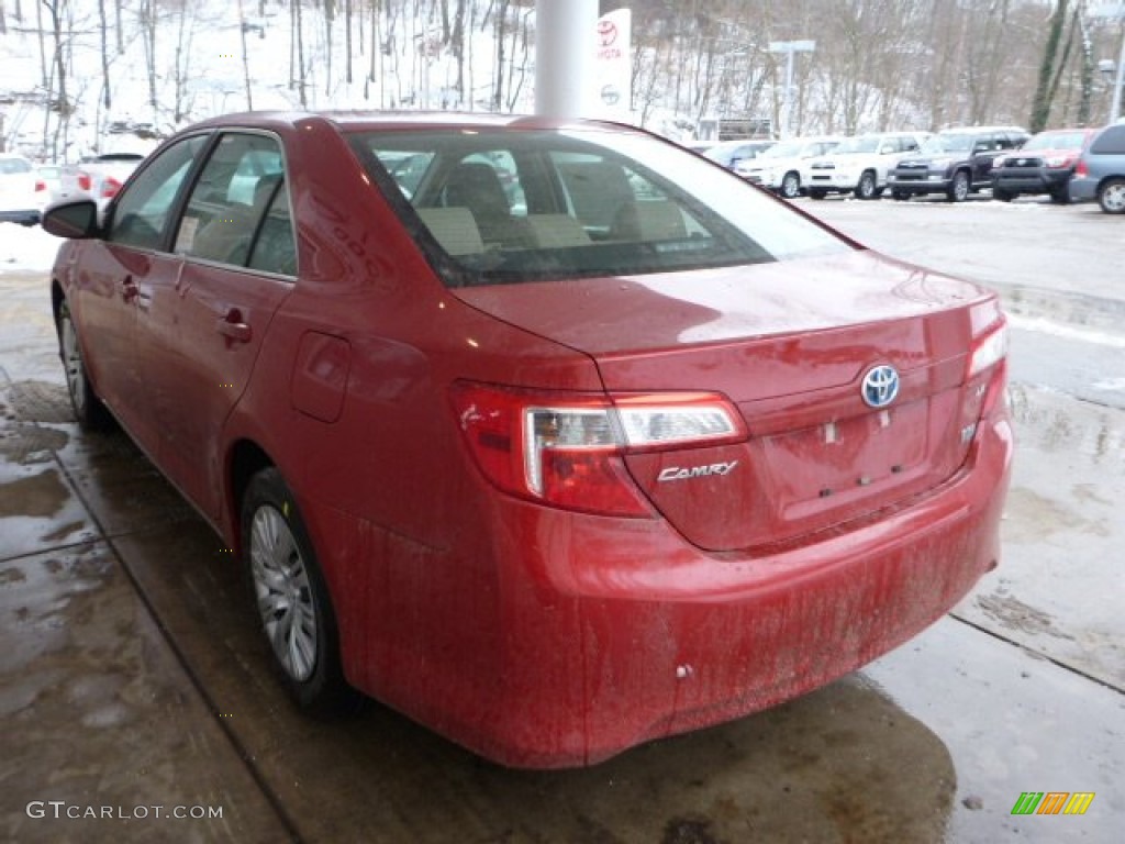 2013 Camry Hybrid LE - Barcelona Red Metallic / Ivory photo #4