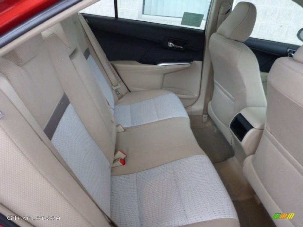 2013 Toyota Camry Hybrid LE Rear Seat Photo #75308886