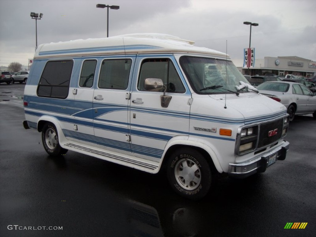 1995 Vandura G2500 Conversion Van - White / Maroon photo #6