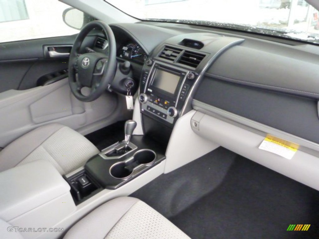 2013 Toyota Camry LE Ash Dashboard Photo #75310584