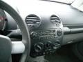 2004 Volkswagen New Beetle GLS 1.8T Convertible Controls