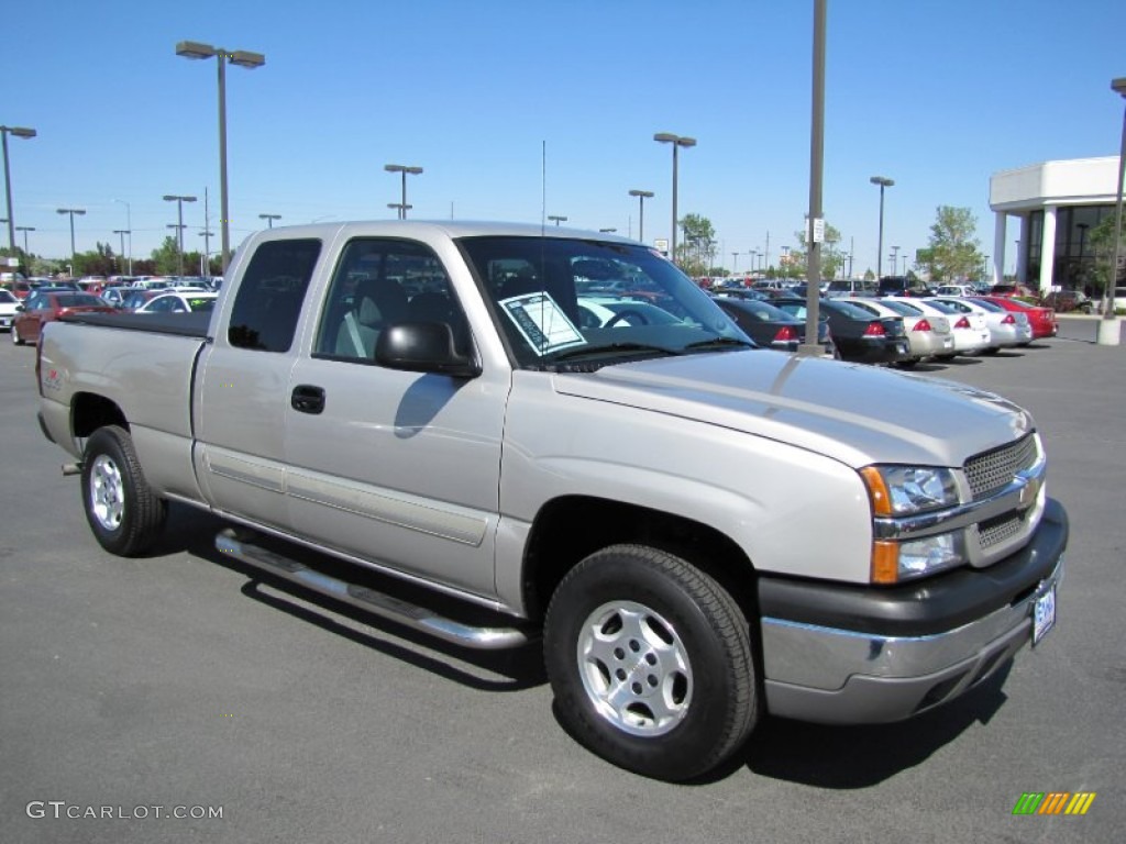 2004 Silverado 1500 LS Extended Cab 4x4 - Silver Birch Metallic / Medium Gray photo #1