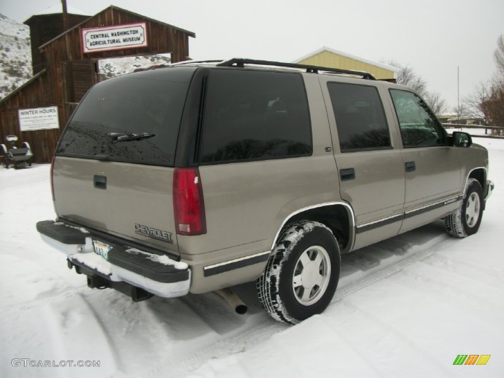 Sunset Gold Metallic 1999 Chevrolet Tahoe LS Exterior Photo #75314322