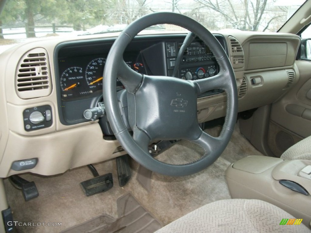 1999 Chevrolet Tahoe LS Neutral Dashboard Photo #75314424