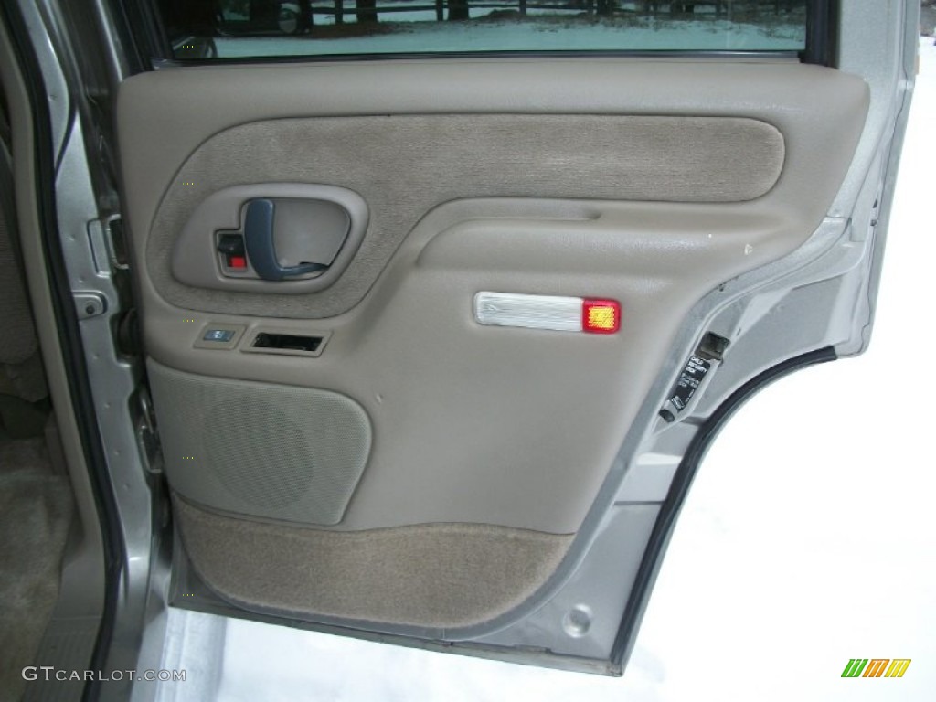 1999 Tahoe LS - Sunset Gold Metallic / Neutral photo #25