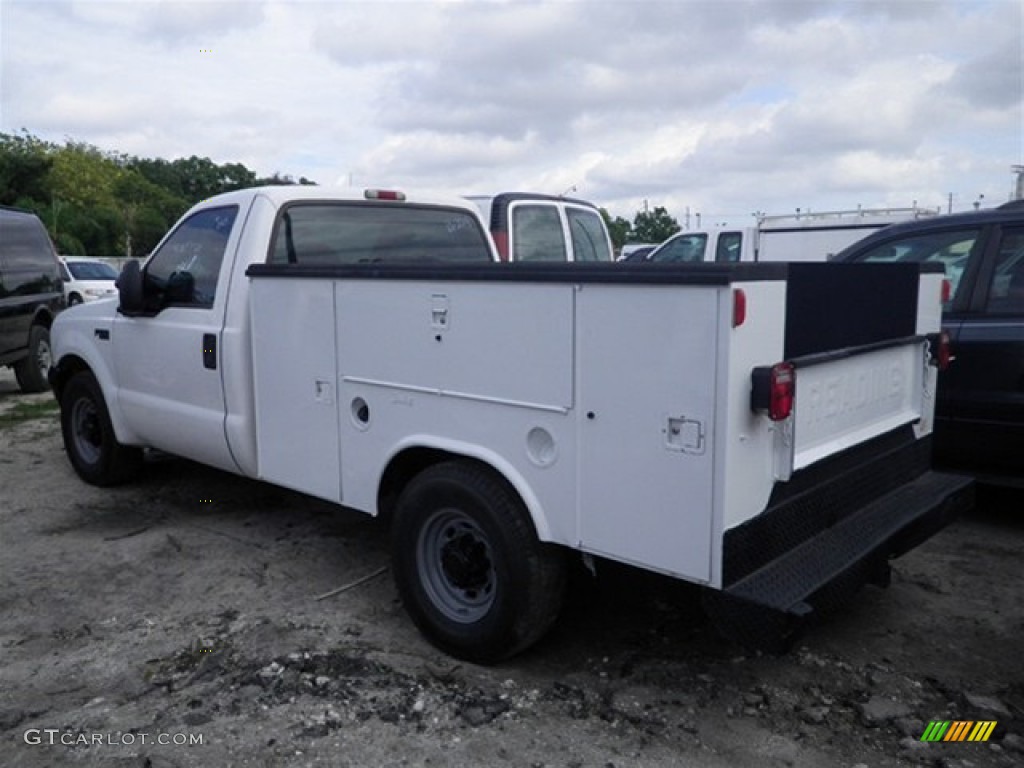 2004 F250 Super Duty XL Regular Cab Utility Truck - Oxford White / Medium Flint photo #3