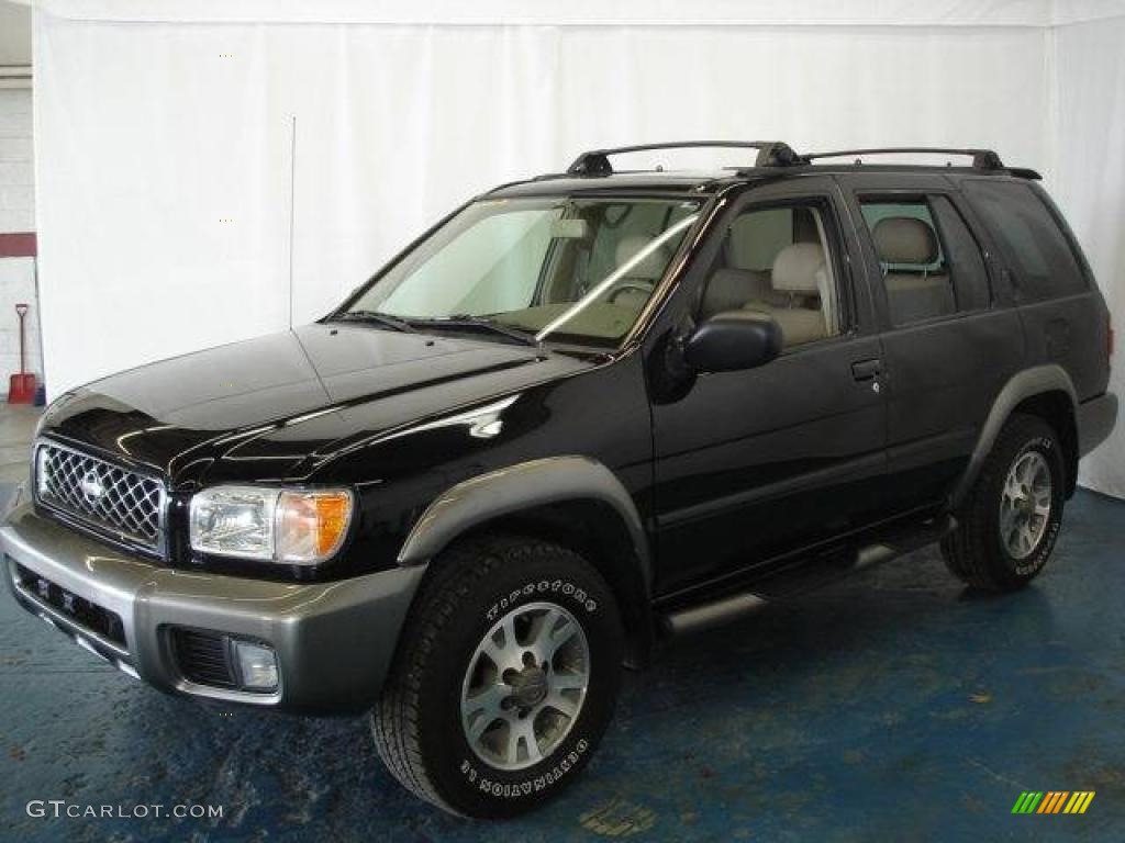 Super Black Nissan Pathfinder